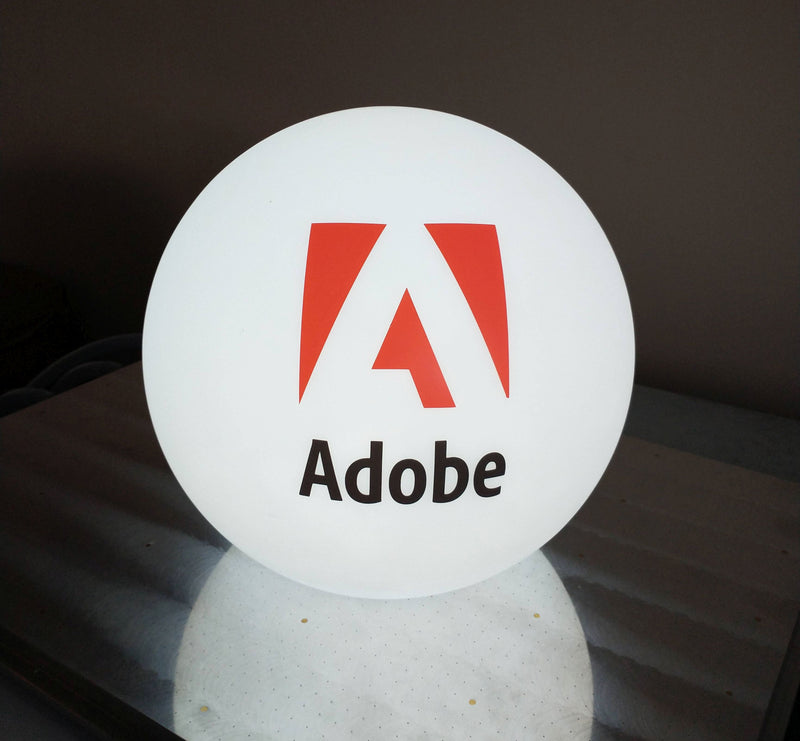 Ronde LED-logo lightbox, bolvormige vloerlamp, promotiemateriaal, verlichte vrijstaande verlichte display bewegwijzering voor zakelijk evenement