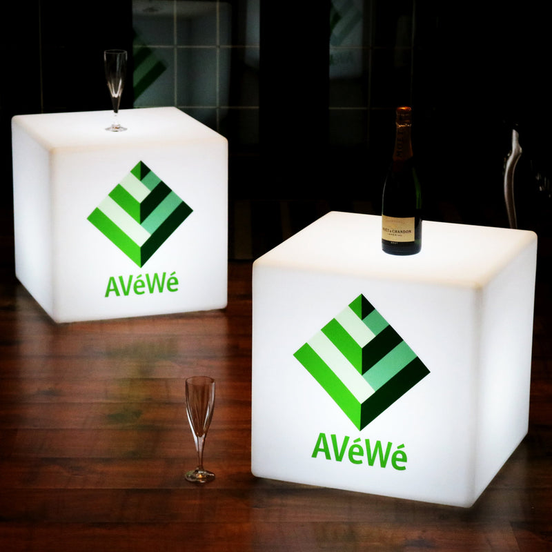 Gepersonaliseerd LED meubilair met merk, logo, reclame display, lichtbak, kubus 40cm, wit
